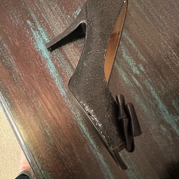 NIB. Black glitter peep toe pumps with Satin bow. Great for formals or prom - Picture 8 of 8